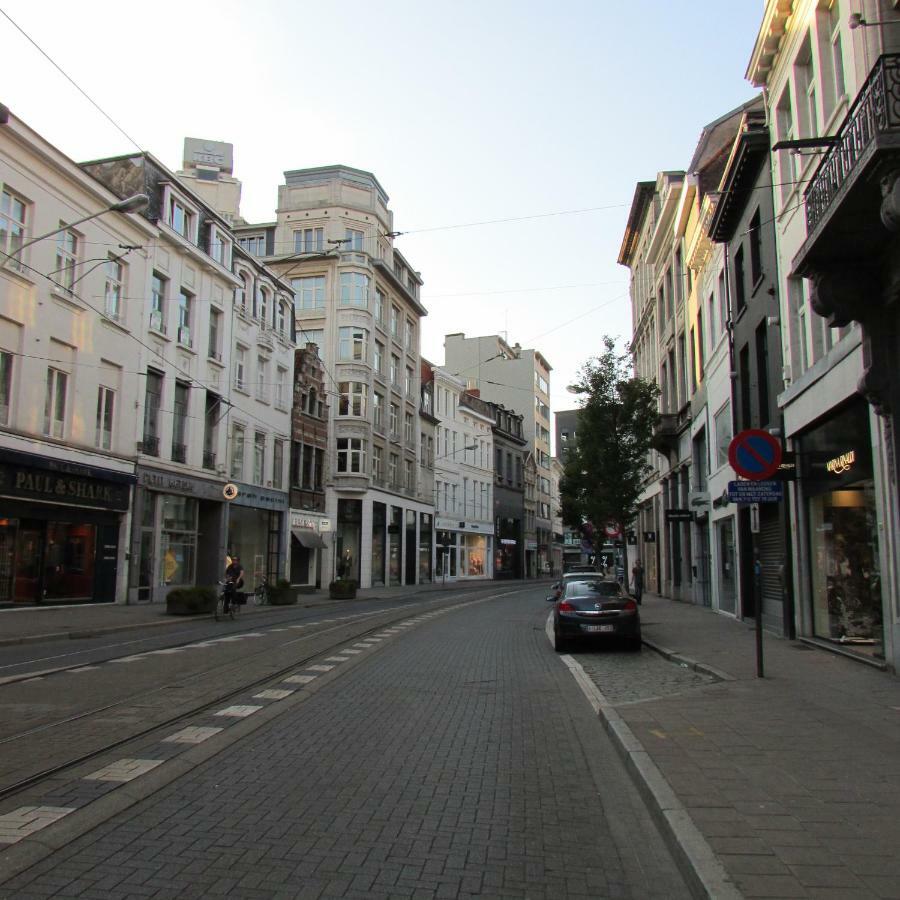 Huidreal Meir Antwerp Exterior photo